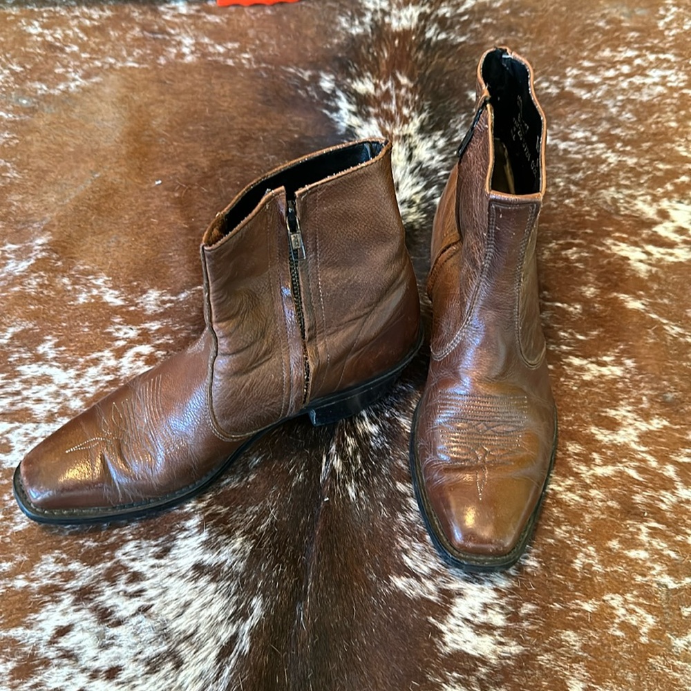 Laredo Leather Brown Square Toe Boot. - image 2